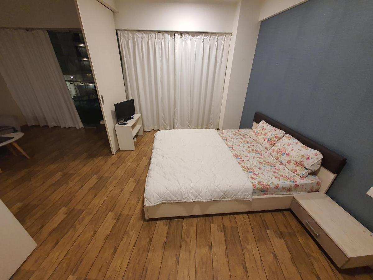 P C Homes At Belliza Near Airport Surat Bagian luar foto